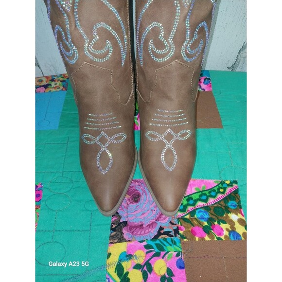 Forever Women's 8.5 Brown Faux Leather Cowboy Boots With Rhinestones - Picture 8 of 8